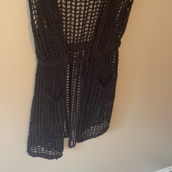 Look By M New York Hooded Crochet Tie Waist Layering Vest (Size M/L) - Picture 6 of 10
